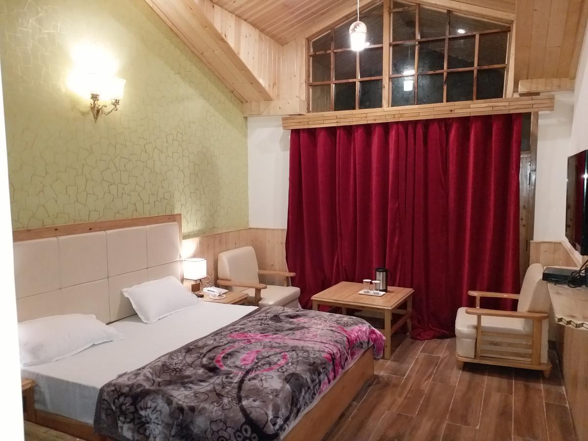 Hotel Seven Hills Manali Exterior foto