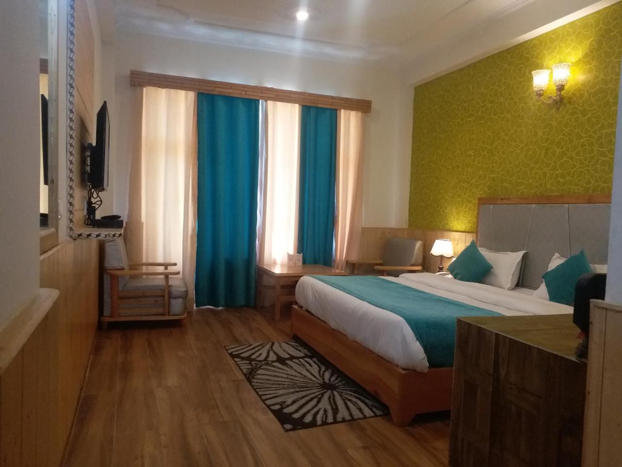 Hotel Seven Hills Manali Exterior foto
